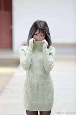 美女打光屁股